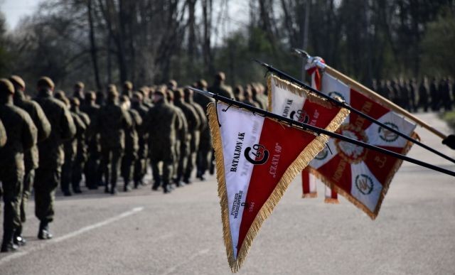 Malbork: Zdali maturę, ukończyli szkolenie i zostali żołnierzami WOT