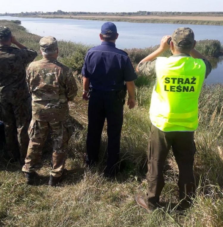 Dzikie kąpieliska pod szczególnym nadzorem policji.