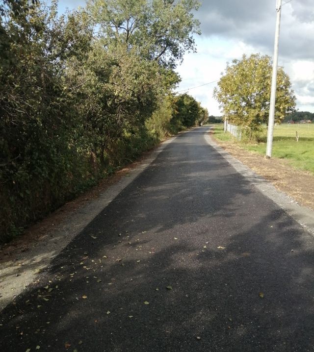 Kobyla Kępa: Odebrano przebudowaną drogę.