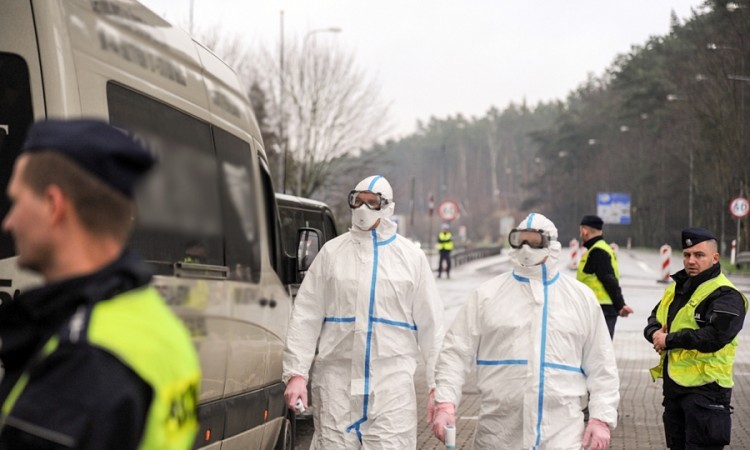 Złamali kwarantannę i zostaną ukarani. Policjanci ostrzegają przed&#8230;