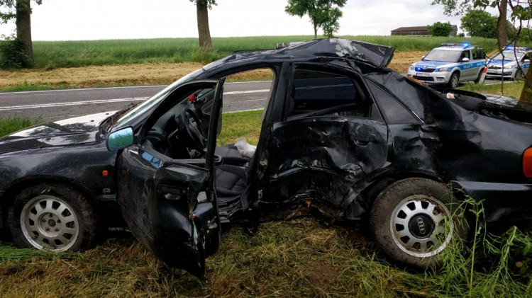 Stracił panowanie nad pojazdem i uderzył w drzewo - raport sztumskich&#8230;