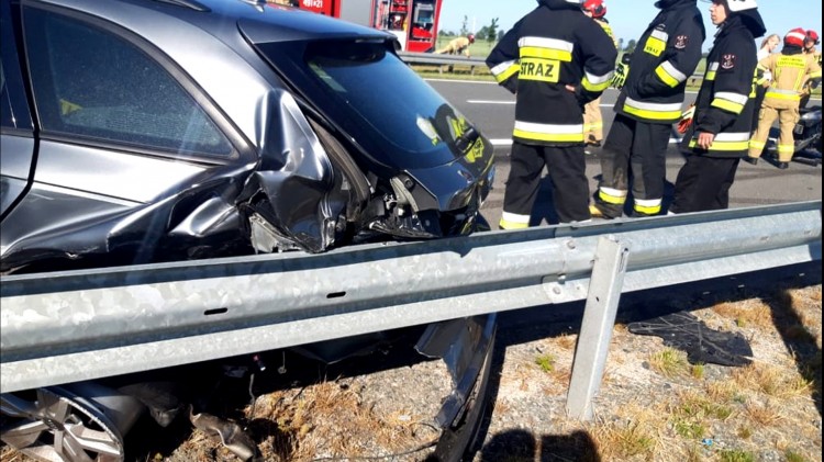 S7. Poszkodowany w wypadku w Starych Babkach kierowca trafił do szpitala.