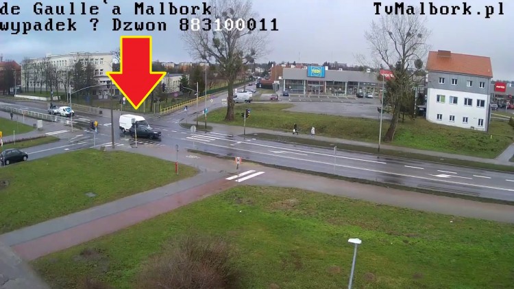 Malbork. Wjechał na czerwonym świetle i spowodował kolizję. Zobacz&#8230;
