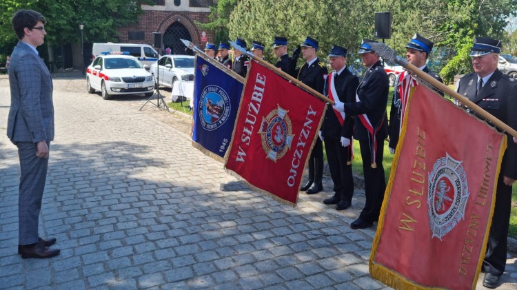 Malbork. Uroczyste obchody Dnia Strażaka i 30-lecia PSP.