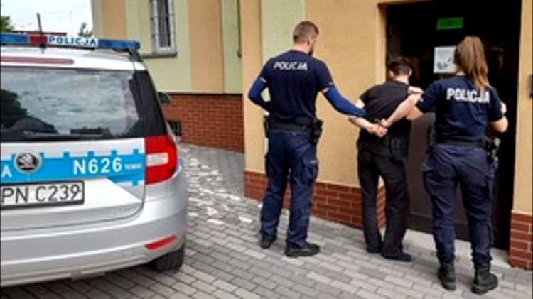 Sztum. Znieważył i naruszył nietykalność cielesną policjantów. 