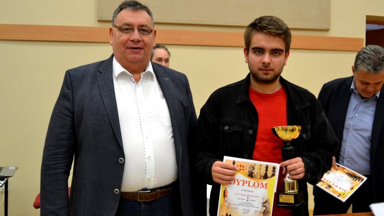 Stare Pole. Jesienny Turniej Szachowy - Kacper Skrzypczyński zdobył&#8230;