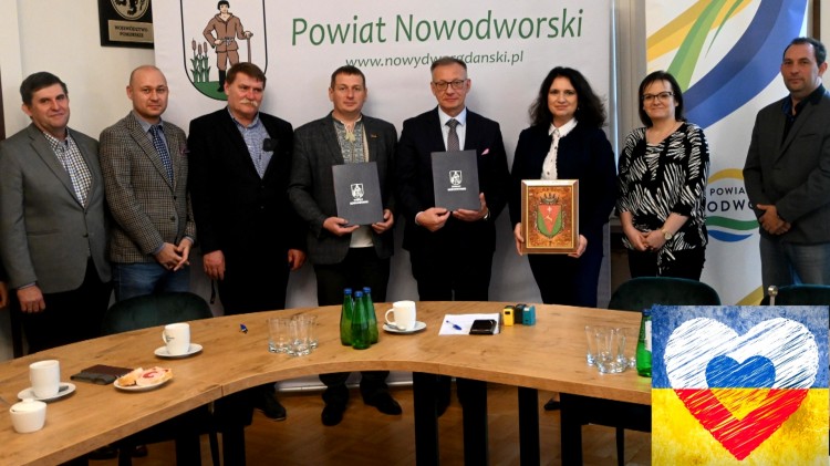 Nowy Dwór Gdański. Podpisanie umowy partnerskiej z Powiatem Sarneńskim.