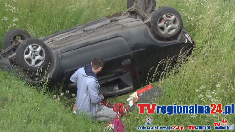 DACHOWANIE CORSY - JEDNA OSOBA POSZKODOWANA. WEEKENDOWY RAPORT SŁUŻB&#8230;
