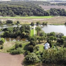 Stopień wodny Szonowo. Zobacz śluzę z lotu ptaka