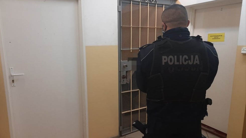 Sztum. Za liczne włamania i kradzieże mogą spędzić za kratkami nawet do 10 lat.