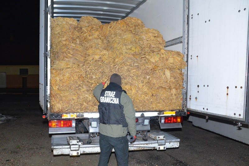 Worki z pieniędzmi. Straty Skarbu Państwa na ponad 20 mln zł.