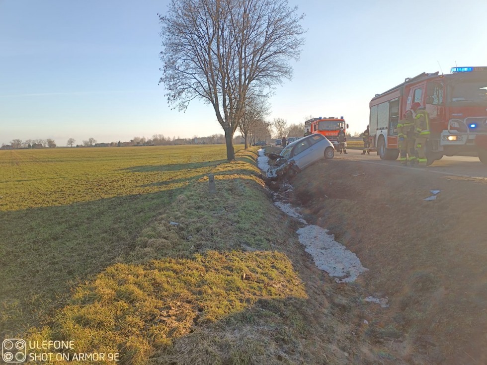 DK55. Poszkodowane w wypadku małe dziecko trafiło do szpitala.