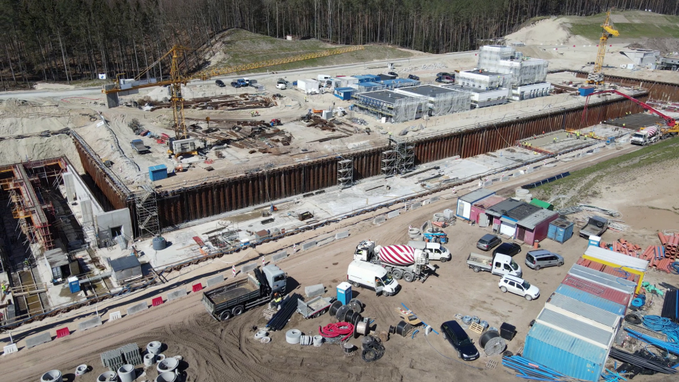 Przekop Mierzei Wiślanej. Kładą już asfalt - 23 kwietnia 2021