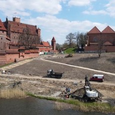 Malbork. Bulwar i kamienice nad Nogatem. Zobacz najnowsze wideo z drona…