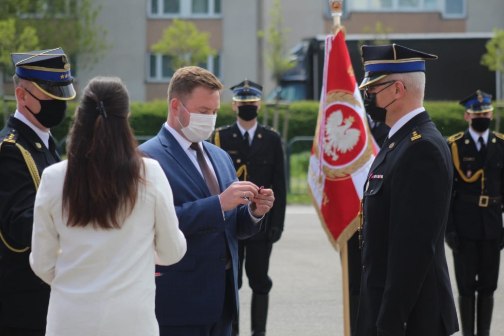 Malbork. Awanse i odznaczenia z okazji Dnia Strażaka.