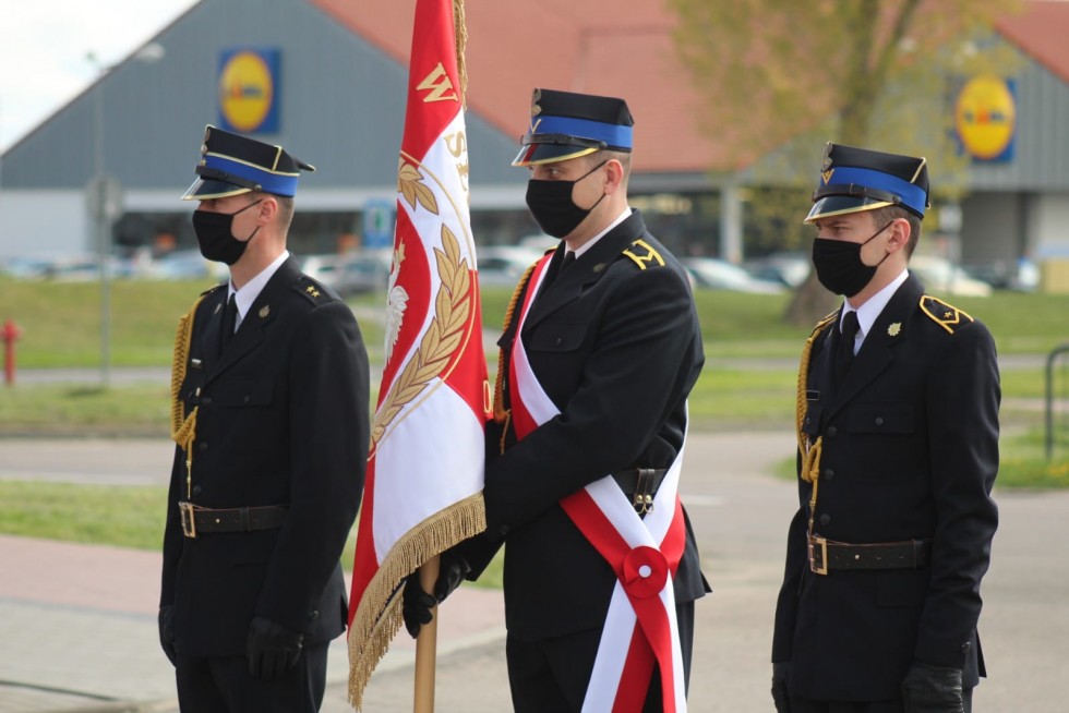 Malbork. Awanse i odznaczenia z okazji Dnia Strażaka.