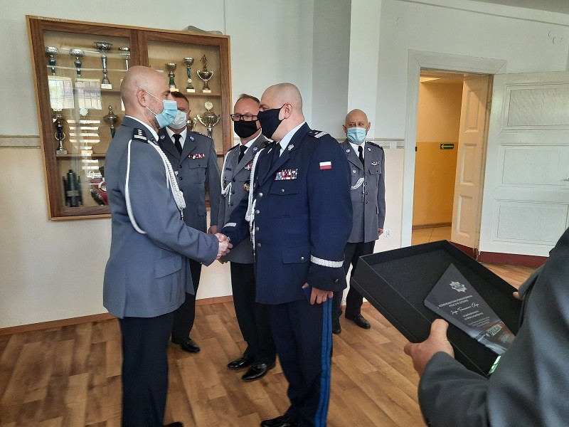 Sztum. Zmiana warty w policji -  Komendant insp. Tomasz Czaja odszedł na emeryturę.