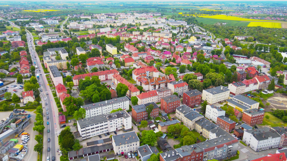 Malbork. Gigantyczny dźwig w centrum miasta. 60-milionowa inwestycja w cukrowni.