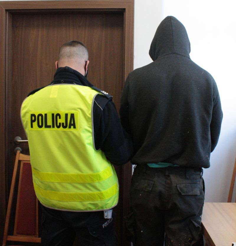 DK22. Kierowca pod wpływem narkotyków i bez prawa jazdy.