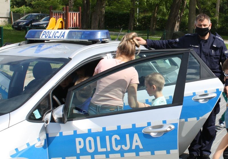Pożar osobówki – weekendowy raport malborskich służb mundurowych.