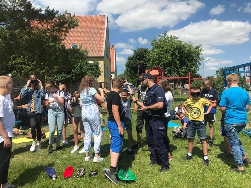 Policyjna eskorta uratowała mężczyznę – raport sztumskich służb mundurowych.