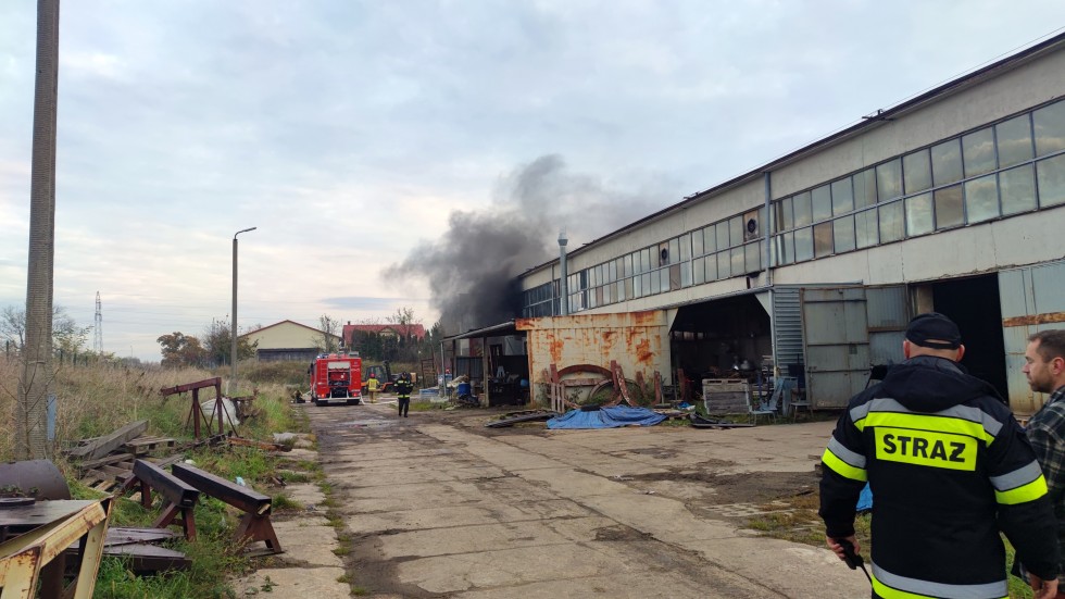 Malbork. Pożar w hali na Rakowcu. Zobacz wideo 26 października 2021