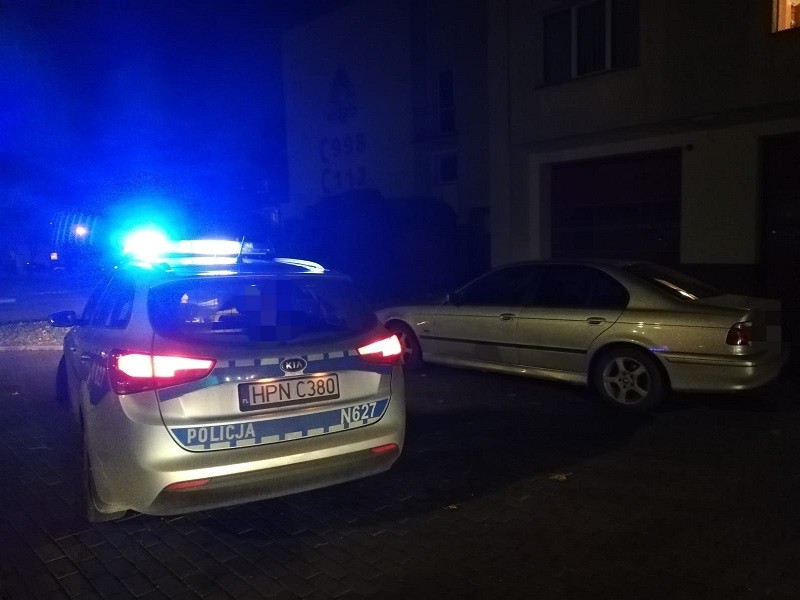 Pijany kierowca uderzył w drzewo – raport sztumskich służb mundurowych.