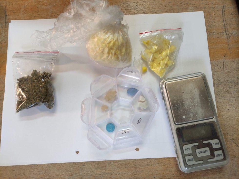 Elbląg: Stwierdził, że znalazł narkotyki na parkingu przed hipermarketem.