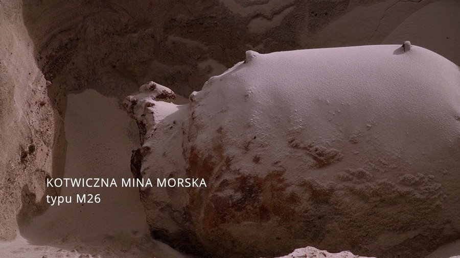 Piaski. Ewakuacja turystów z plaży i detonacja miny z czasów II wojny światowej.