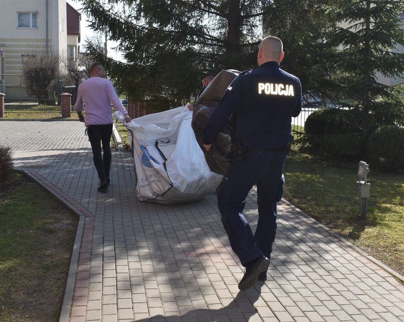Malbork. Policyjna pomoc na rzecz ukraińskich rodzin.