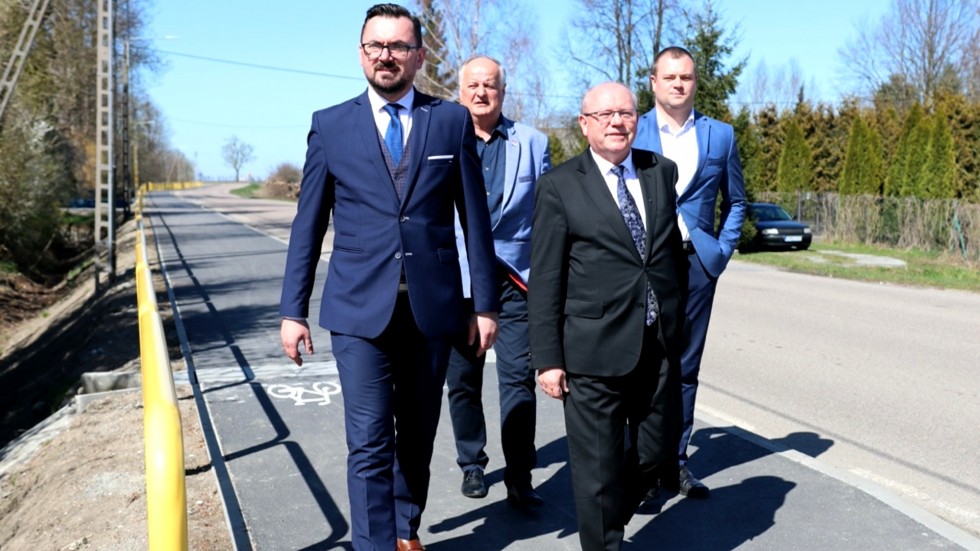 Gmina Miłoradz. Zakończono budowę nowych ścieżek rowerowych.