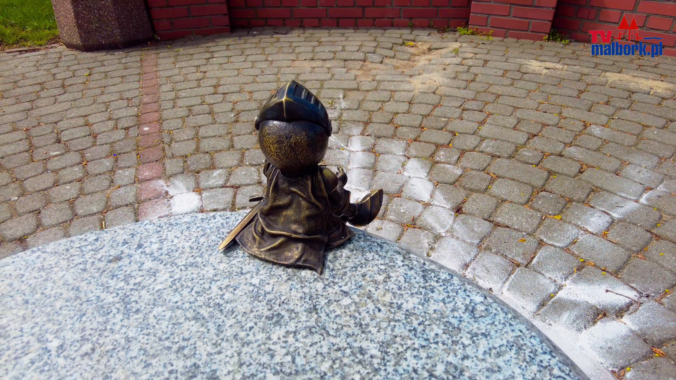 Nowy Marianek na Skwerze Miast Partnerskich w Malborku. Zobacz wideo.
