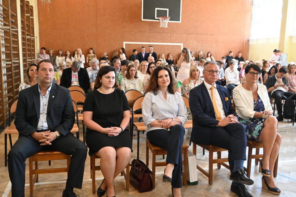 Nowy Dwór Gdański. Stypendia starosty dla najlepszych uczniów na zakończenie roku szkolnego.