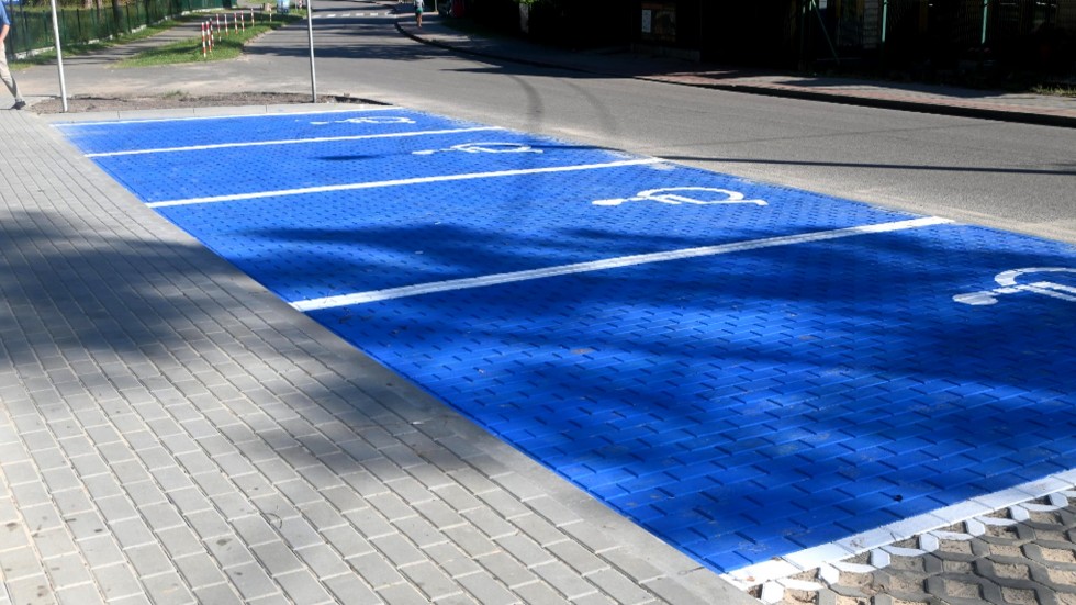 Stegna. Nowe zatoki parkingowe na ul. Morskiej.