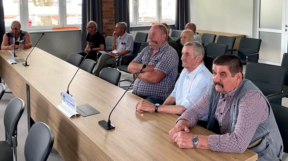 Nowy Dwór Gdański. Dodatek emerytalny głównym tematem spotkania Burmistrza z byłymi strażakami ochotnikami.