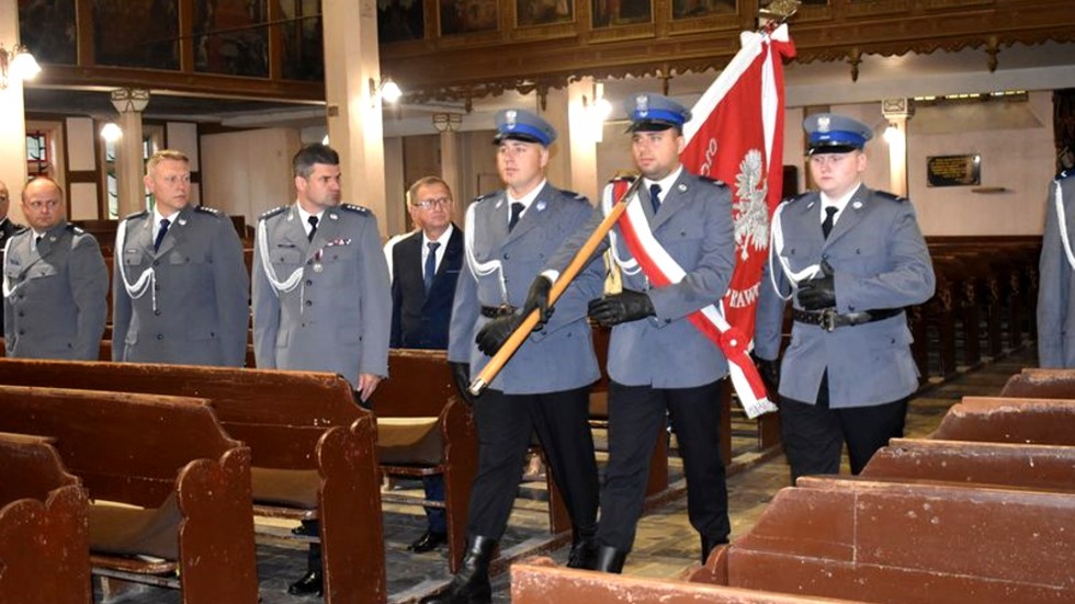 Malbork. Awanse i odznaczenia z okazji Święta Policji.