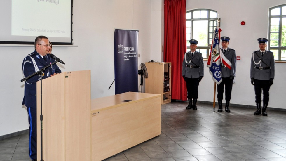 40 awansów nowodworskich funkcjonariuszy z okazji Święta Policji.