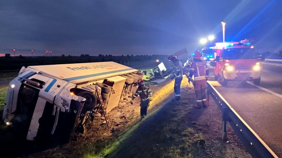 S7. Jedna osoba w szpitalu po zderzeniu dwóch pojazdów.