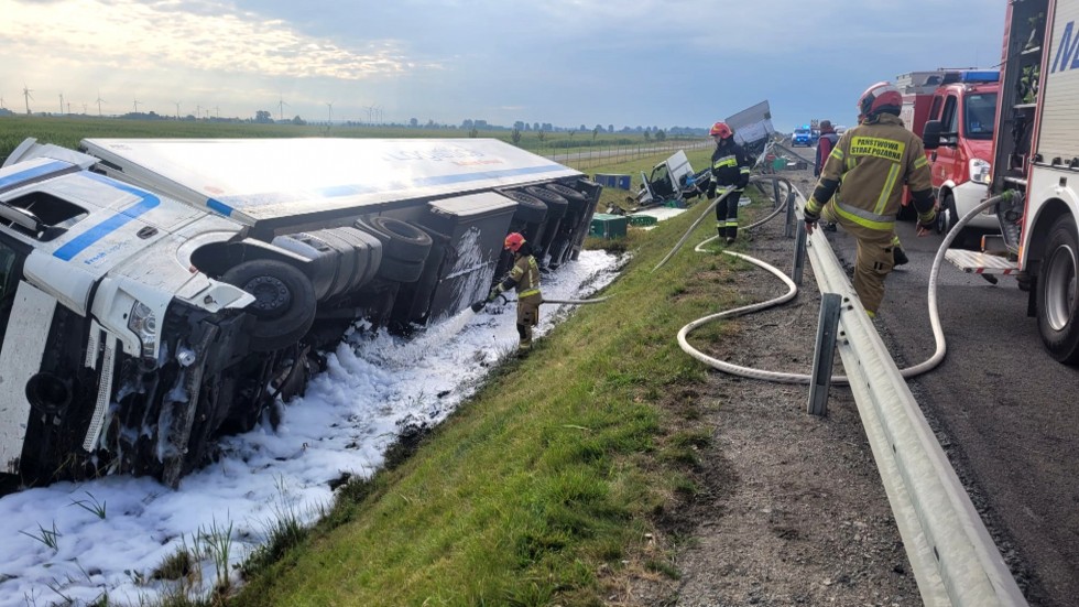 S7. Jedna osoba w szpitalu po zderzeniu dwóch pojazdów.