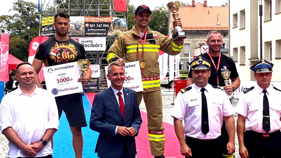 Sztum. Kolejne medale strażaków podczas Toughest Firefighter Racibórz 2022.