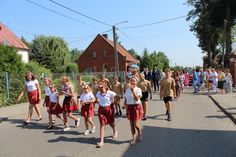 Gmina Miłoradz. Uroczystości dożynkowe – rozstrzygnięcie konkursu na wieniec i chleb dożynkowy.
