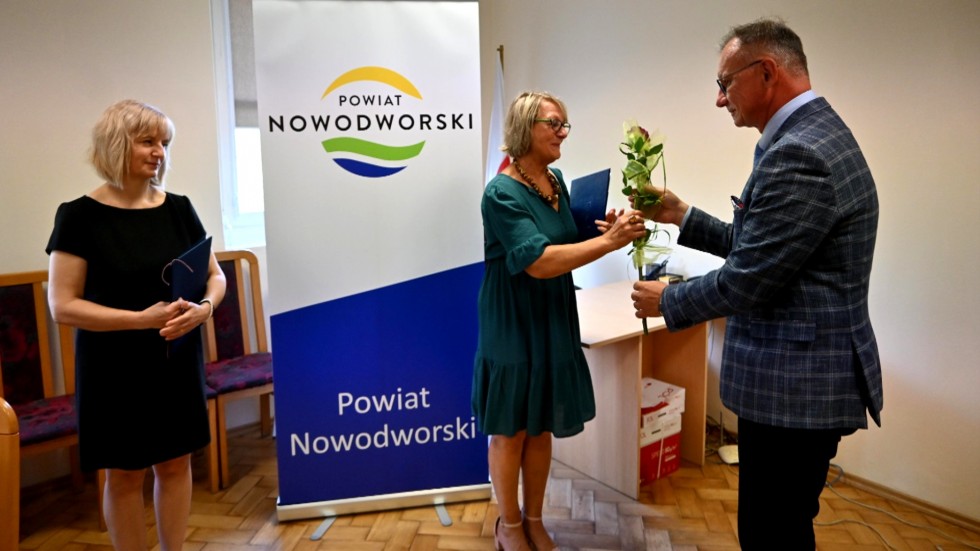 Nowy Dwór Gdański. Wręczono akty mianowania nauczycielom.