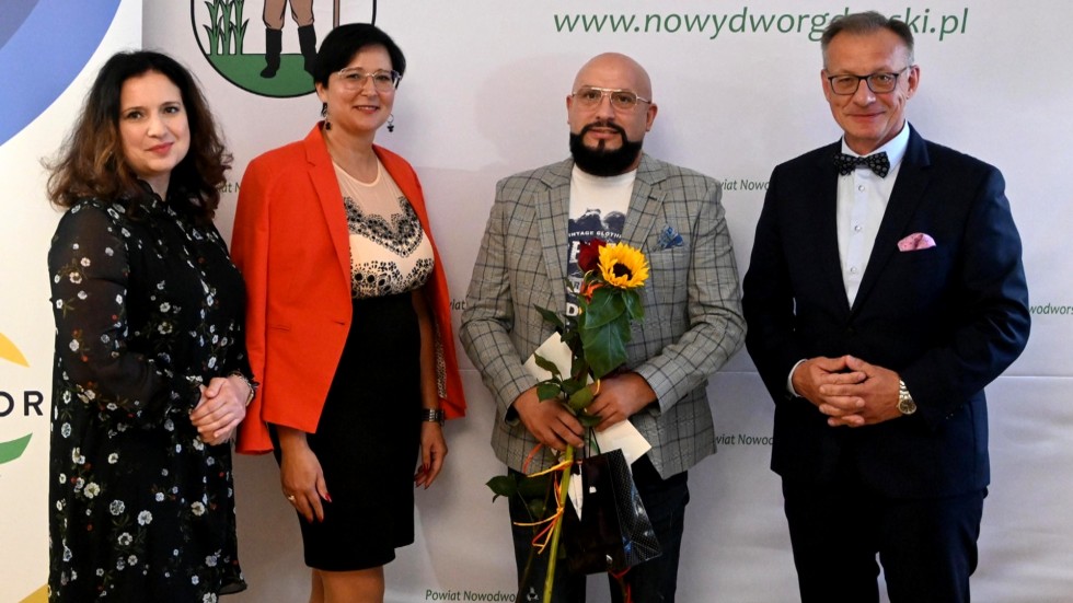 Nowy Dwór Gdański. Nagrody dla nauczycieli z okazji Dnia Edukacji Narodowej.