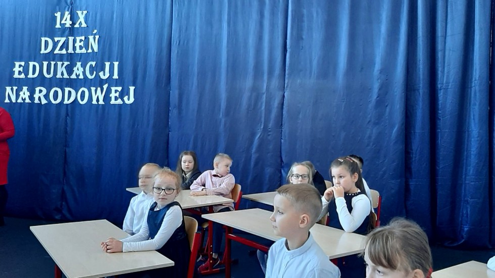 Gmina Malbork. Pasowanie pierwszoklasistów i Dzień Edukacji Narodowej.