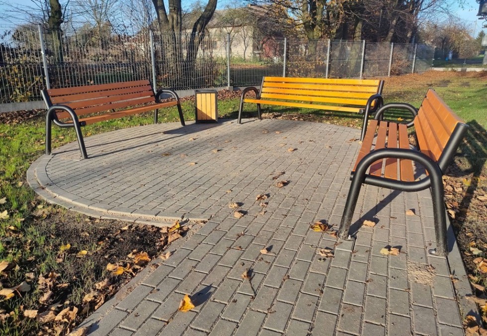 Gmina Miłoradz. Nowa przestrzeń przy Centrum Aktywności Seniora.