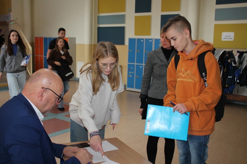 Sztum. Maraton Pisania Listów - w obronie praw człowieka.