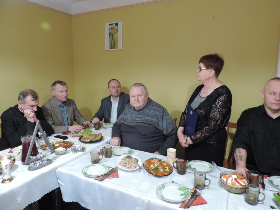 Nowy Dwór Gdański. Wigilijne spotkanie uczestników Warsztatów Terapii Zajęciowej.