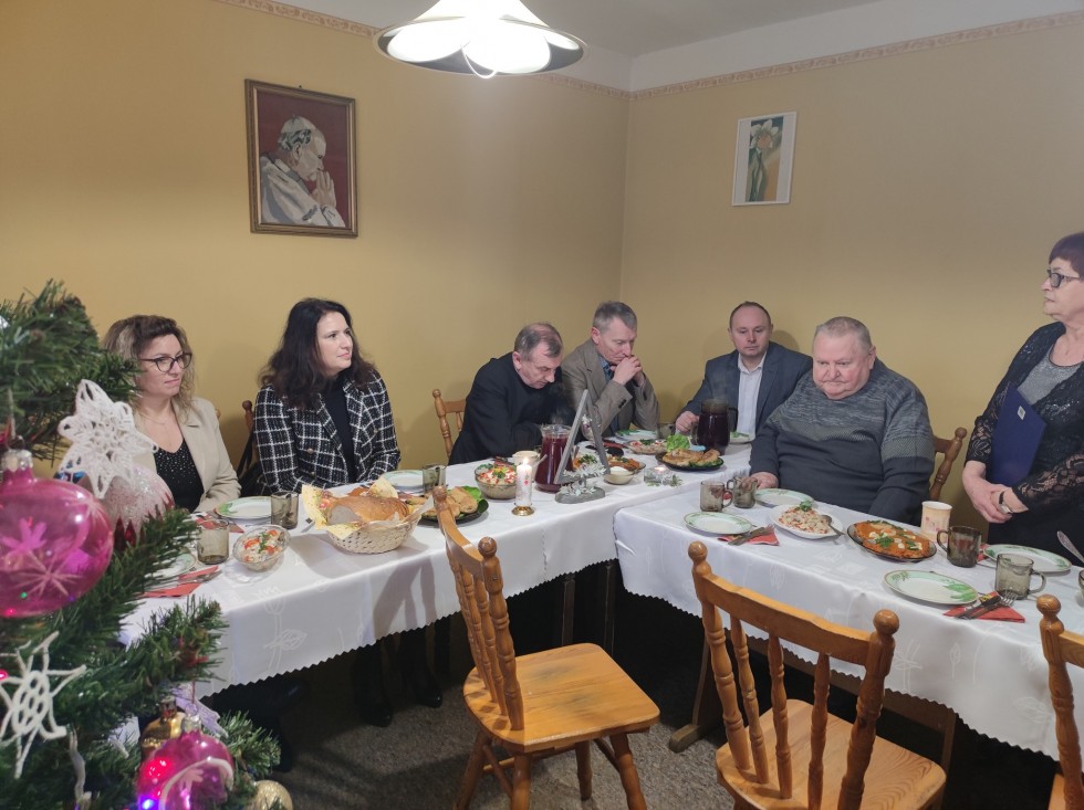 Nowy Dwór Gdański. Wigilijne spotkanie uczestników Warsztatów Terapii Zajęciowej.