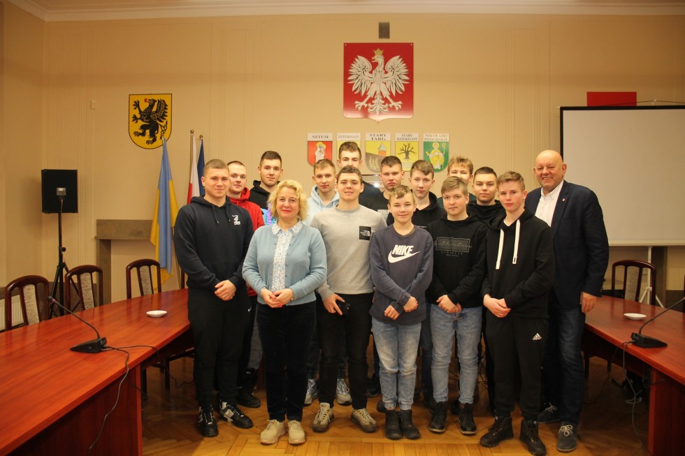 Sztum. Kto wybiera starostę? - lekcja obywatelska z udziałem uczniów.