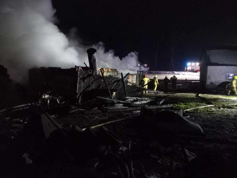 Powiat sztumski. Pożar garażu i stodoły w Żuławce Sztumskiej.
